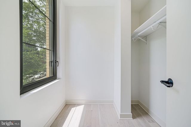 2905 NEWARK ST NW, Washington, DC 20008