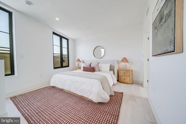 2905 NEWARK ST NW, Washington, DC 20008