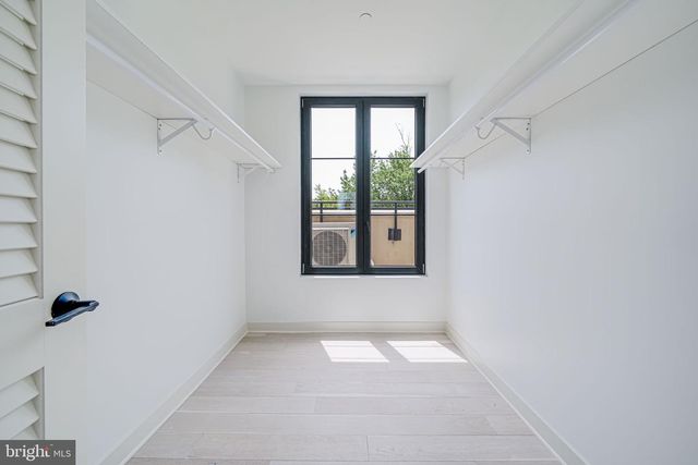 2905 NEWARK ST NW, Washington, DC 20008