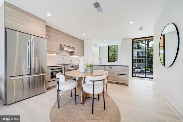 2905 NEWARK ST NW, Washington, DC 20008