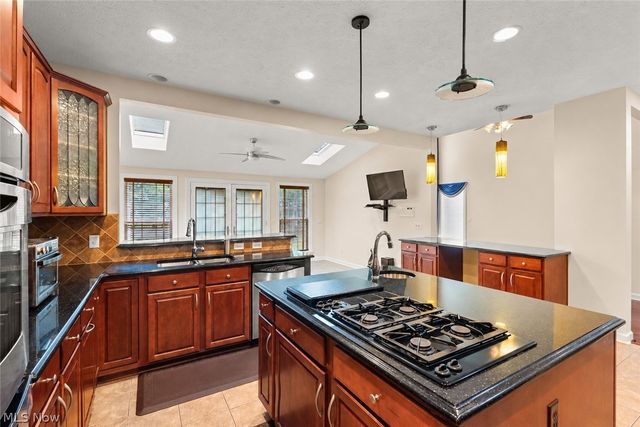 6424 Oak Point Estates, Lorain, OH 44053
