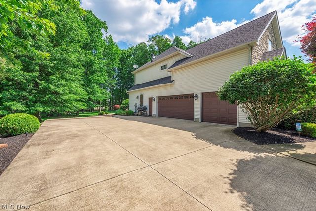 6424 Oak Point Estates, Lorain, OH 44053