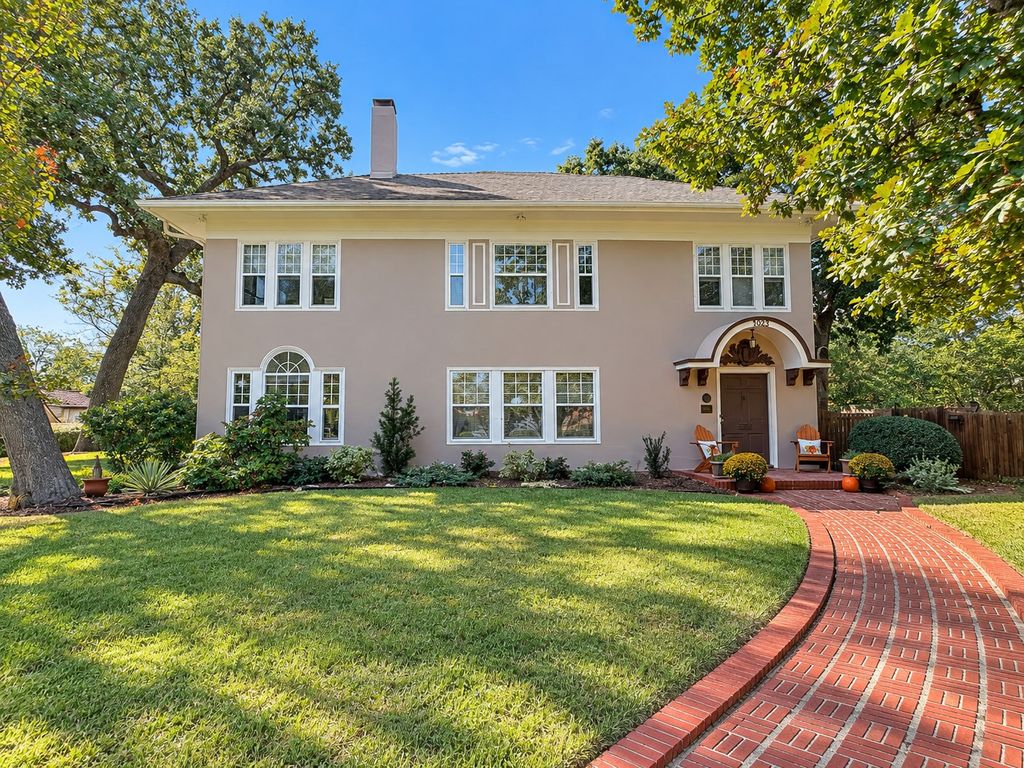 1023 W Oak Street, Denton, TX 76201 — exterior