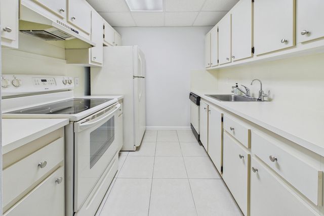 13155 SW 7TH Court 103E, Pembroke Pines, FL 33027