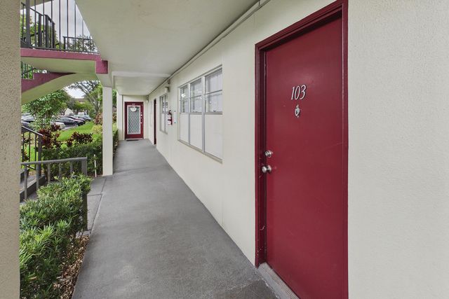 13155 SW 7TH Court 103E, Pembroke Pines, FL 33027