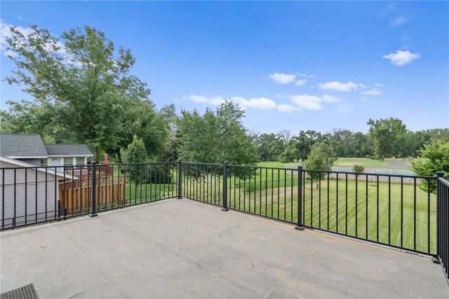 1151 Plumwood Court NE, Cedar Rapids, IA 52402