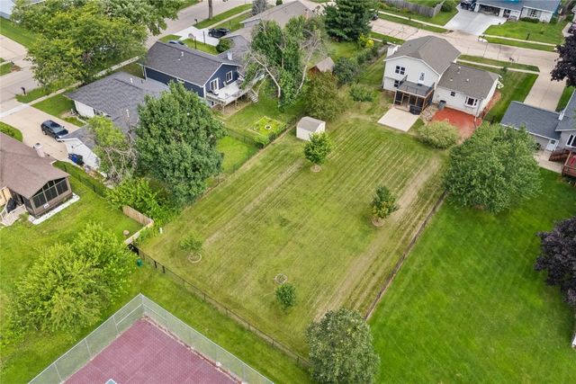 1151 Plumwood Court NE, Cedar Rapids, IA 52402