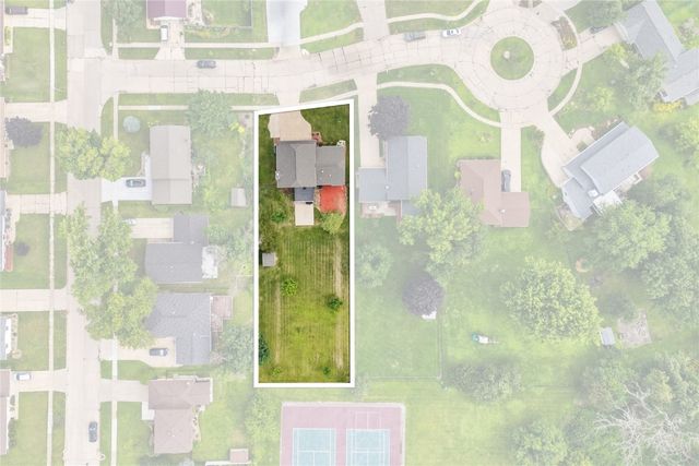 1151 Plumwood Court NE, Cedar Rapids, IA 52402