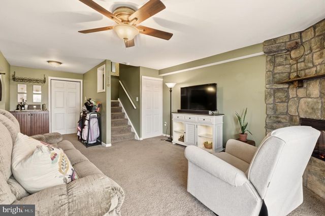 534 LANCASTER CT, Downingtown, PA 19335