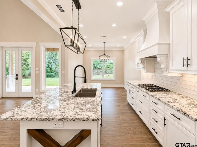 12255 Oak Grove, Tyler, TX 75706