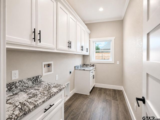 12255 Oak Grove, Tyler, TX 75706