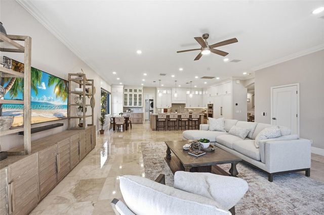 2465 Provence Cir, Weston, FL 33327