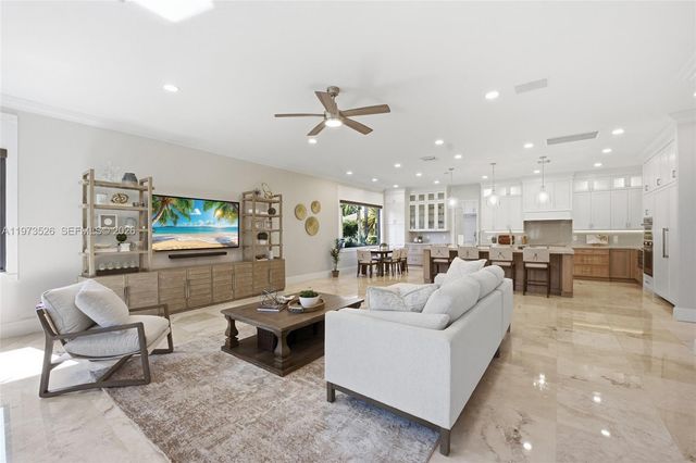 2465 Provence Cir, Weston, FL 33327