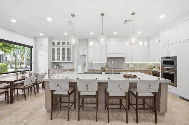 2465 Provence Cir, Weston, FL 33327