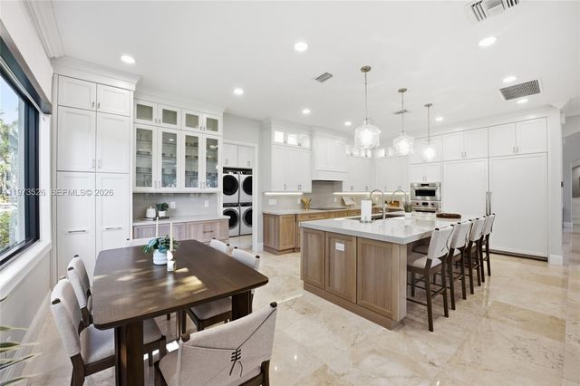 2465 Provence Cir, Weston, FL 33327