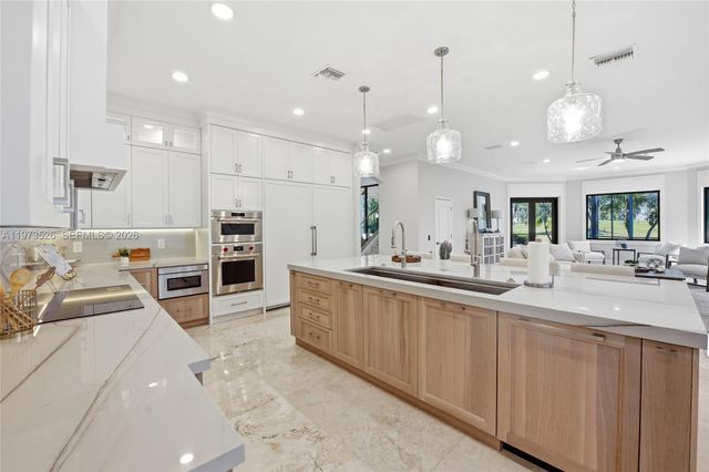 2465 Provence Cir, Weston, FL 33327