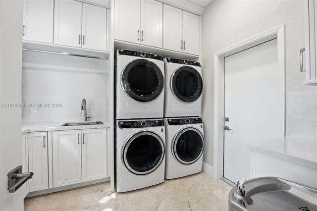 2465 Provence Cir, Weston, FL 33327