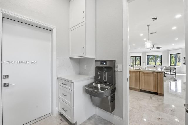 2465 Provence Cir, Weston, FL 33327