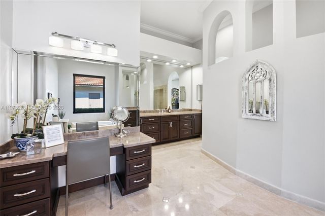 2465 Provence Cir, Weston, FL 33327