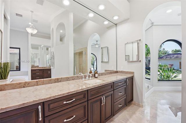 2465 Provence Cir, Weston, FL 33327