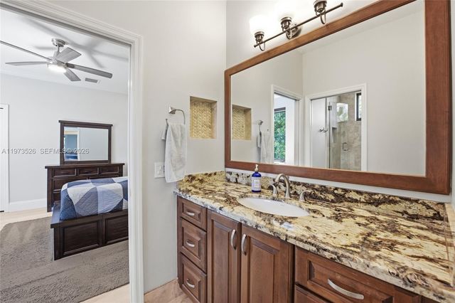 2465 Provence Cir, Weston, FL 33327