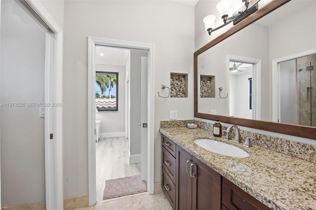 2465 Provence Cir, Weston, FL 33327