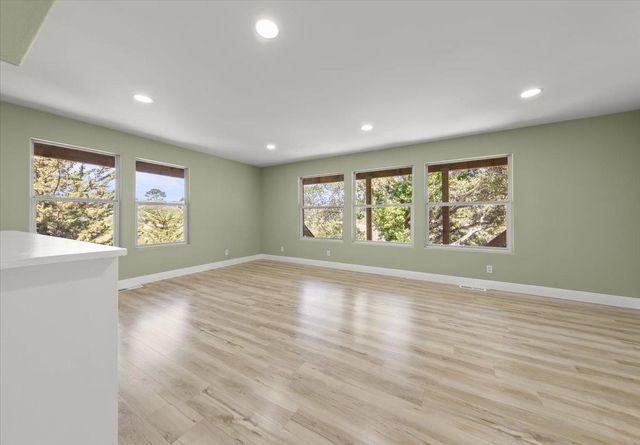 29 Los Encinos Drive, Del Rey Oaks, CA 93940
