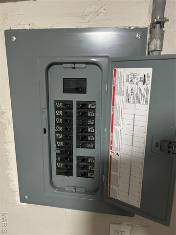 2052 Sun Valley Drive, Unincorporated, MO 63136