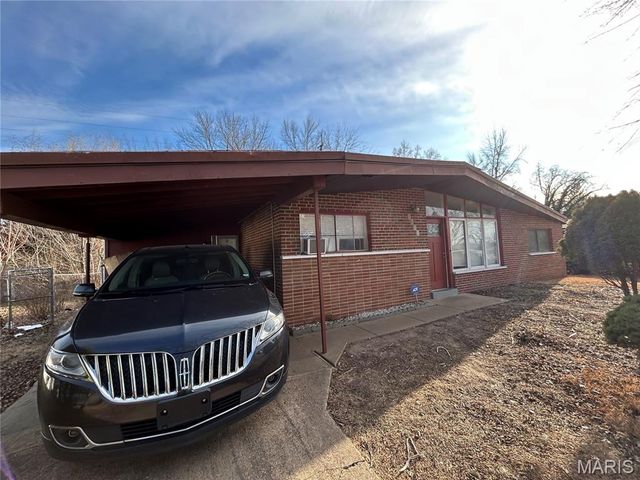 2052 Sun Valley Drive, Unincorporated, MO 63136