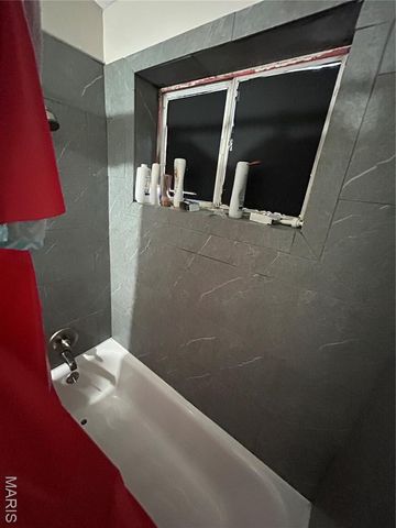 2052 Sun Valley Drive, Unincorporated, MO 63136