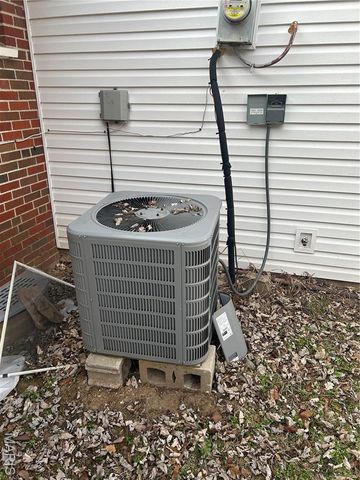 2052 Sun Valley Drive, Unincorporated, MO 63136