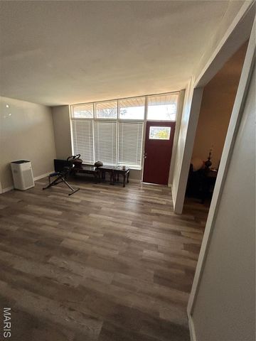 2052 Sun Valley Drive, Unincorporated, MO 63136