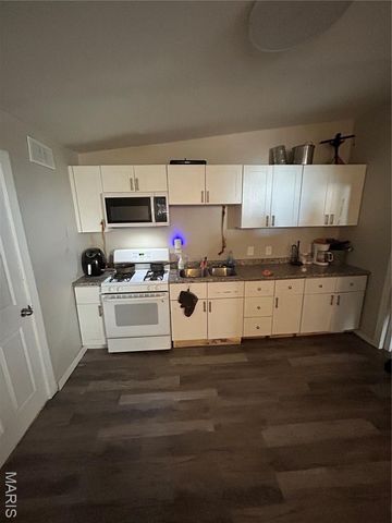 2052 Sun Valley Drive, Unincorporated, MO 63136