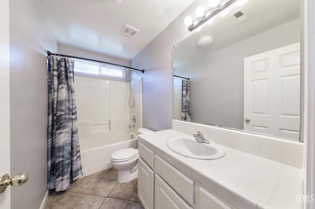 12306 Hill Country Drive, Bakersfield, CA 93312