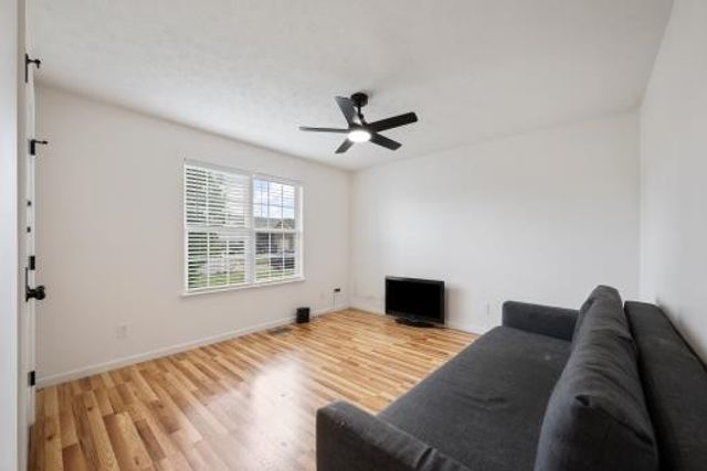 16 Andy Cir, Lebanon, TN 37087