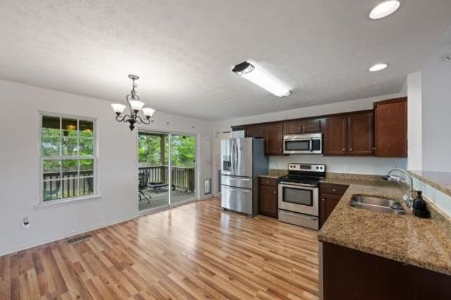16 Andy Cir, Lebanon, TN 37087