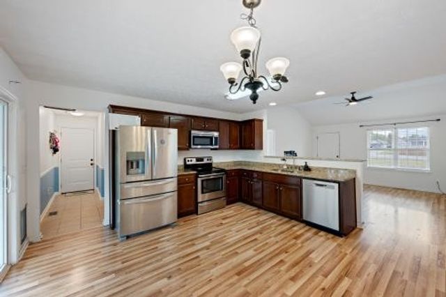 16 Andy Cir, Lebanon, TN 37087