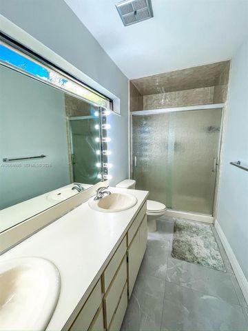 13360 SW 89th Ter G, Miami, FL 33186