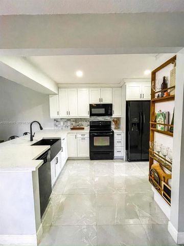 13360 SW 89th Ter G, Miami, FL 33186