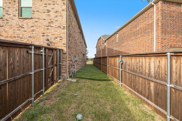 7803 Norway Mews, Rowlett, TX 75089
