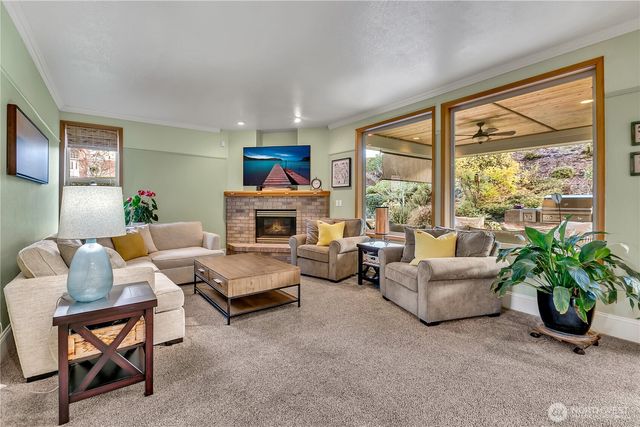 6725 Mirror Court SE, Olympia, WA 98513