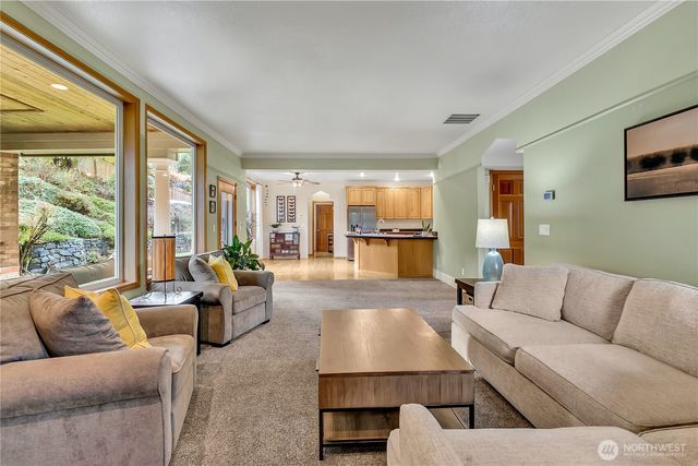 6725 Mirror Court SE, Olympia, WA 98513