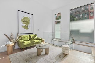 330 GRAND Street # 1A, New York City, NY 10002