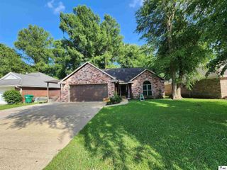 300 TIMBERWOOD DRIVE, Monroe, LA 71203