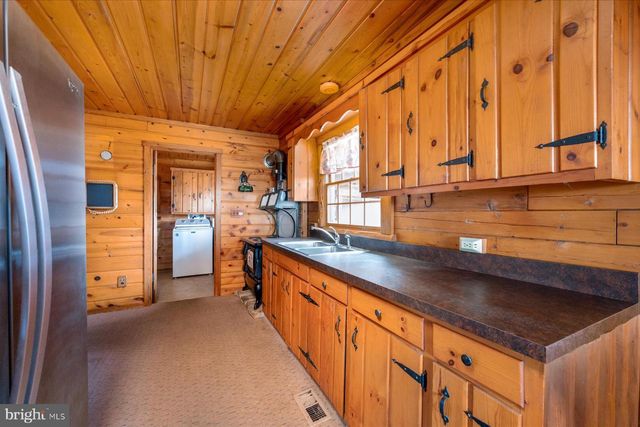 5742 BROOKS WOODS RD, Lothian, MD 20711