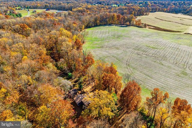 5742 BROOKS WOODS RD, Lothian, MD 20711