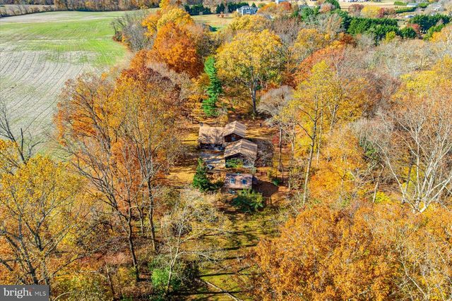 5742 BROOKS WOODS RD, Lothian, MD 20711