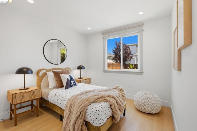 1712 Schiller St, Alameda, CA 94501