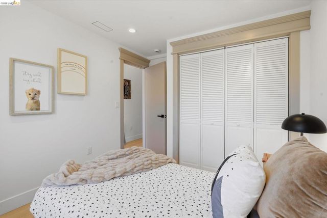 1712 Schiller St, Alameda, CA 94501