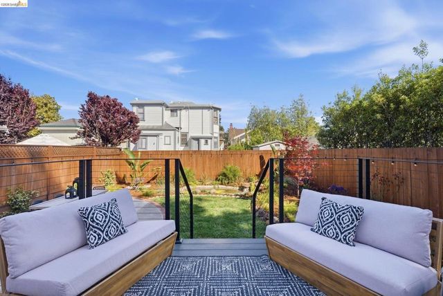 1712 Schiller St, Alameda, CA 94501